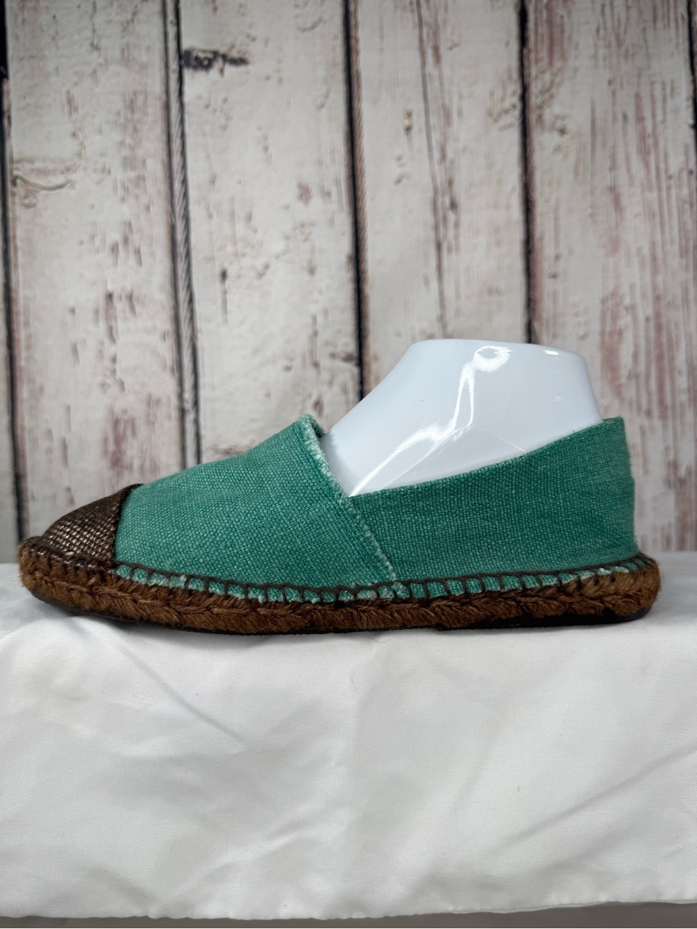 André Assous Spain Canvas Cap Toe Espadrilles Loafers Shoes Size 10 EUC LIKE NEW